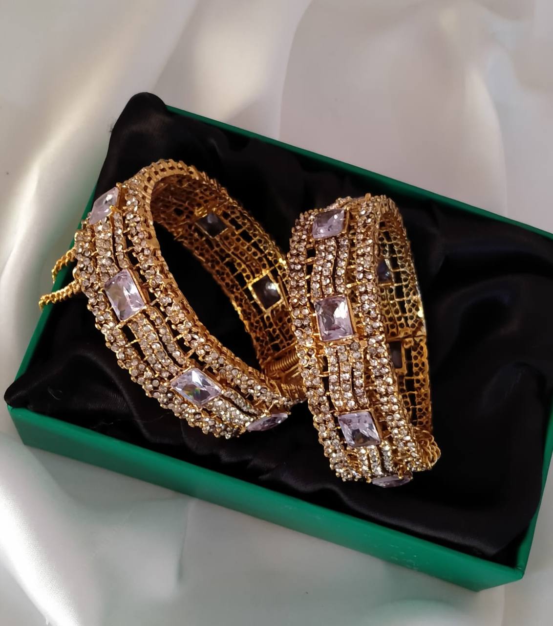 Premium Quality Nauratan with Stone Openable Bangles