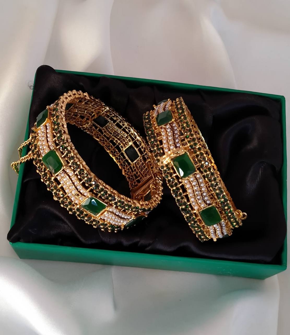 Premium Quality Nauratan with Stone Openable Bangles