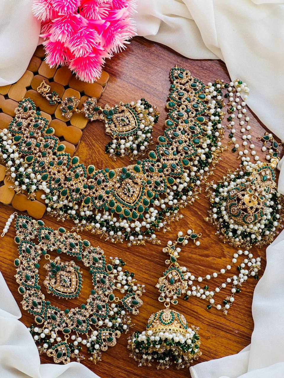 Casting Noratan Bridal Set with Sahara Big Jhumkies