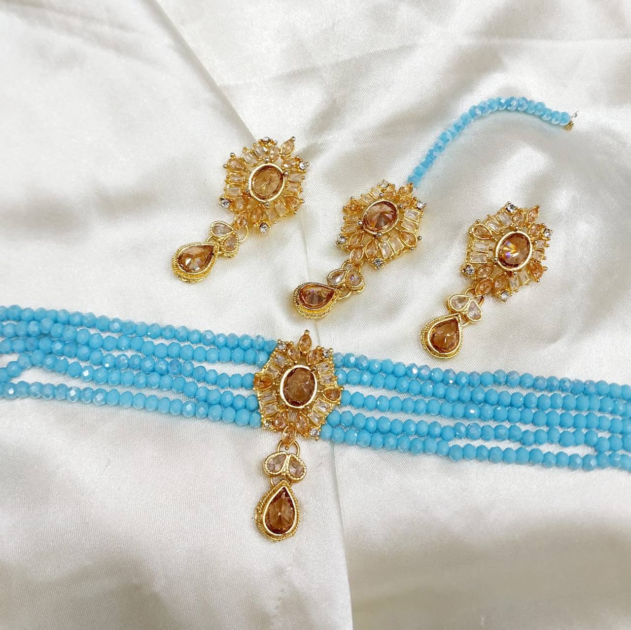 Chokerset