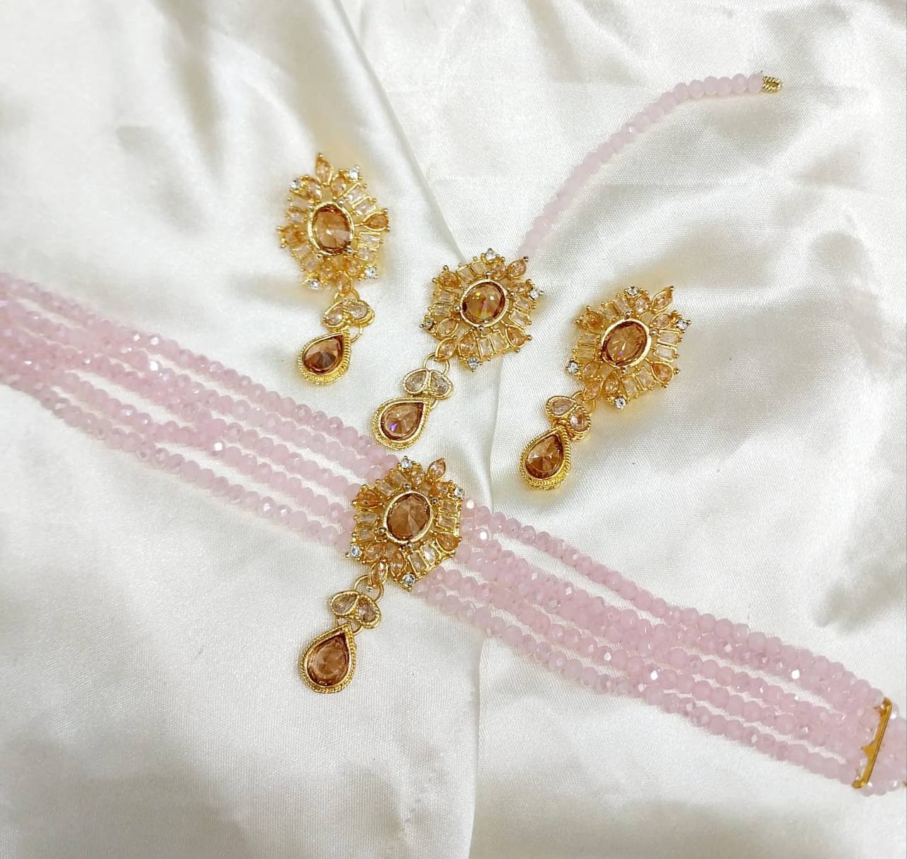 Chokerset