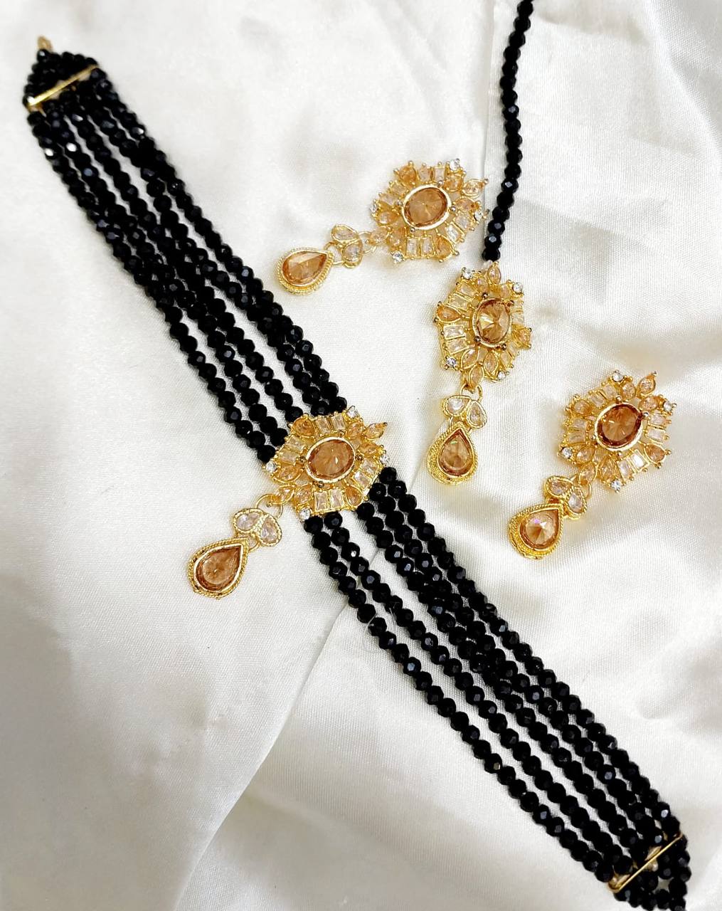 Chokerset
