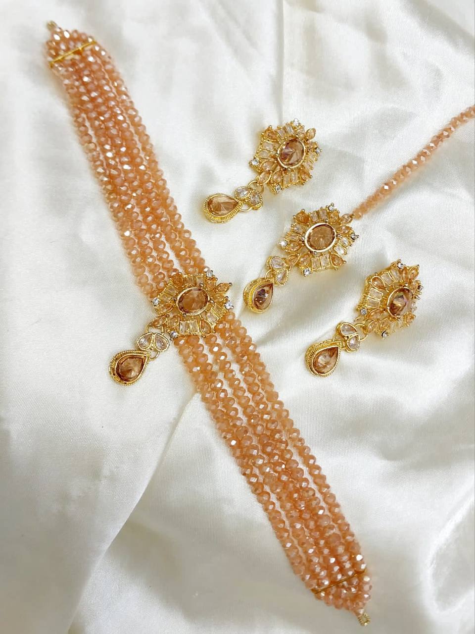 Chokerset