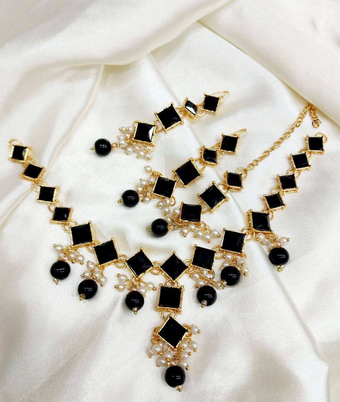 Necklace Set