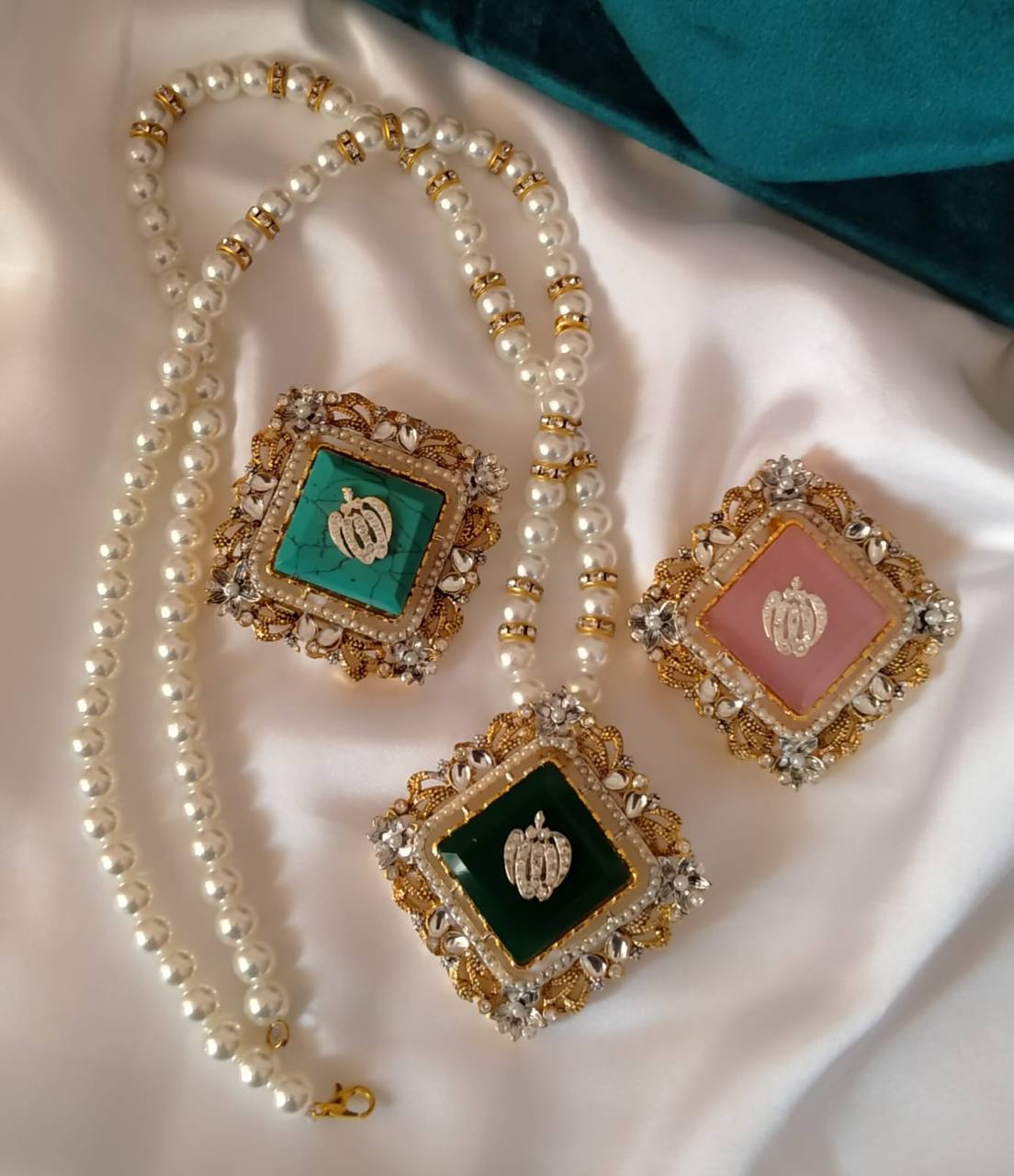 Necklace Set