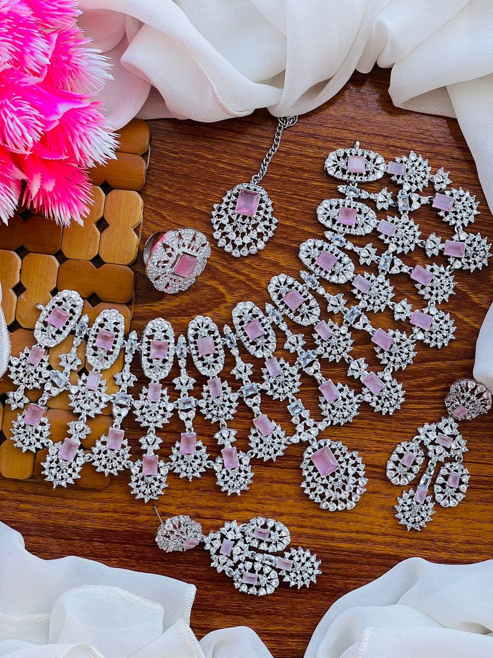 Zircon Set