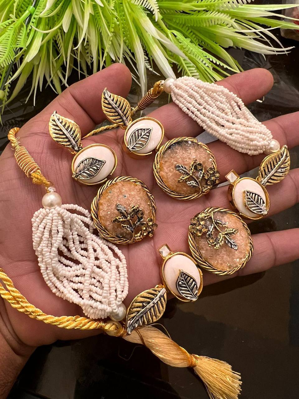 Choker Set