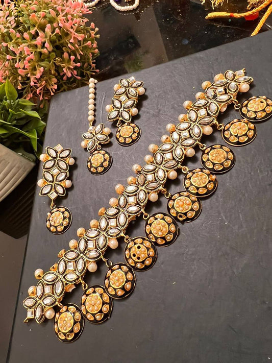 Choker Set