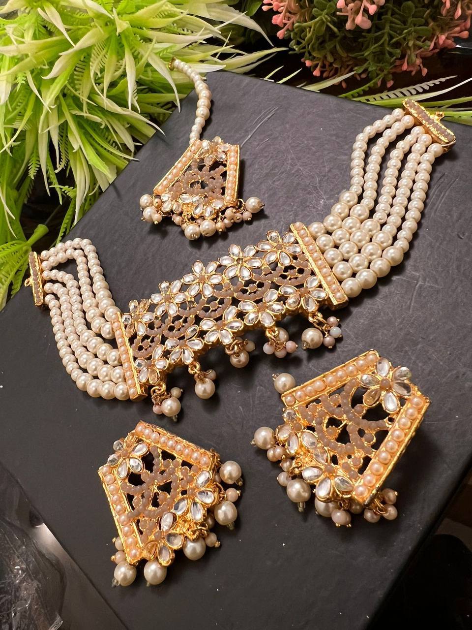 Choker Set