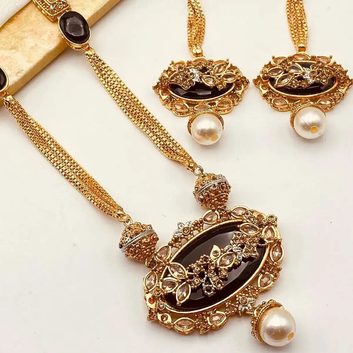 best designer jewellery in Pakistan njc-008 black