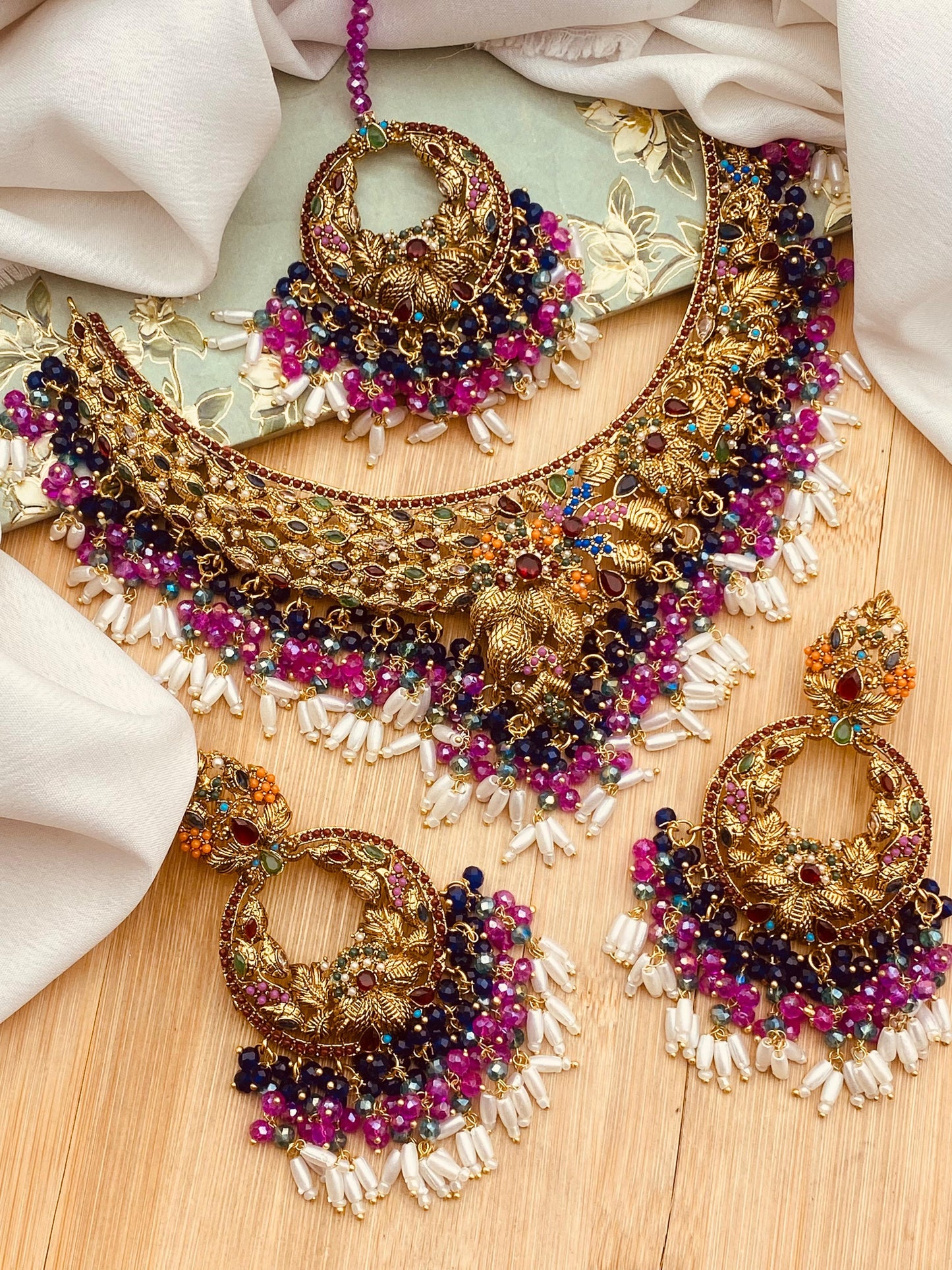 Nauratan Necklace set