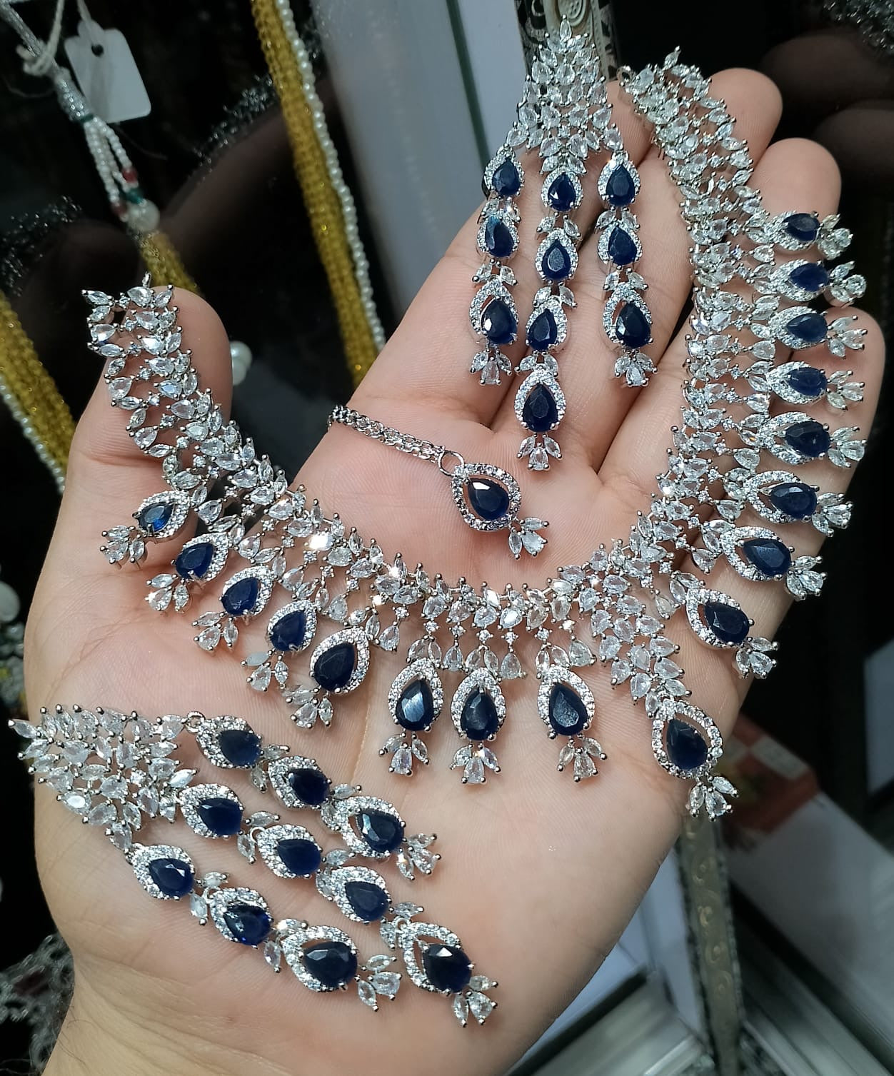 Zircon necklace set