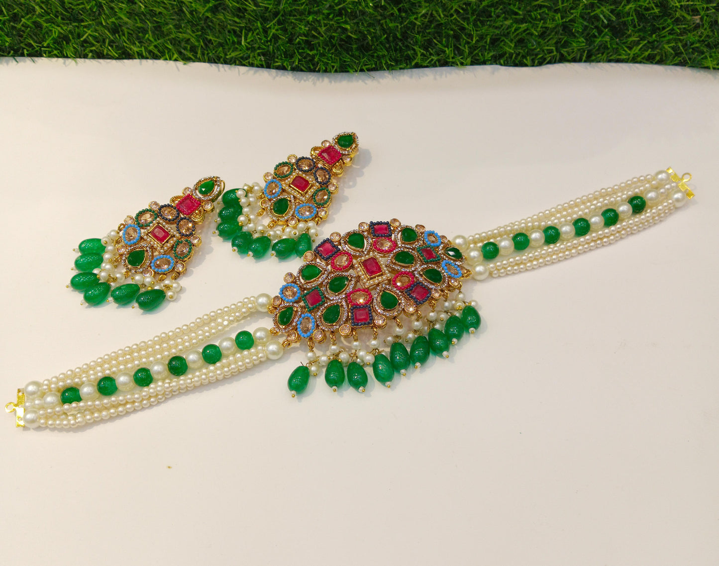 Nauratan Choker Set