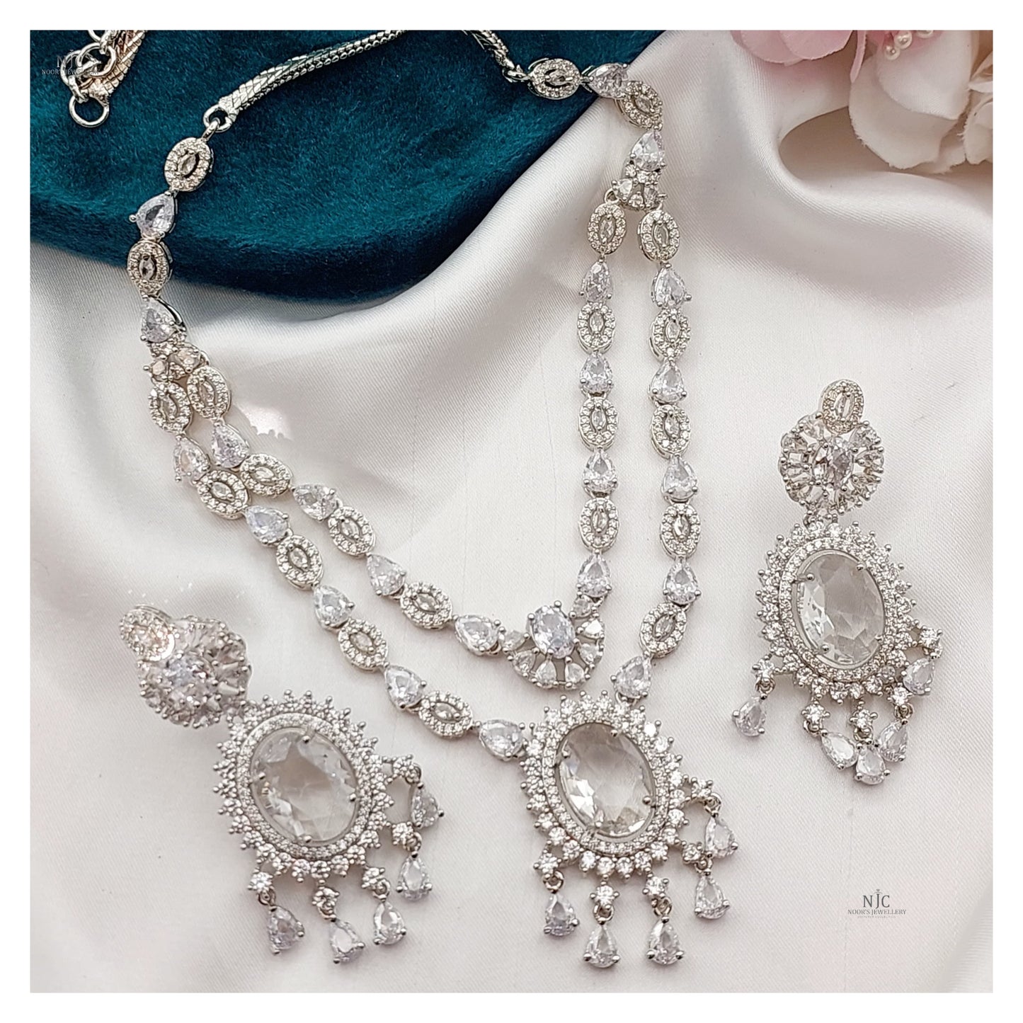 Double layered zircon necklace set