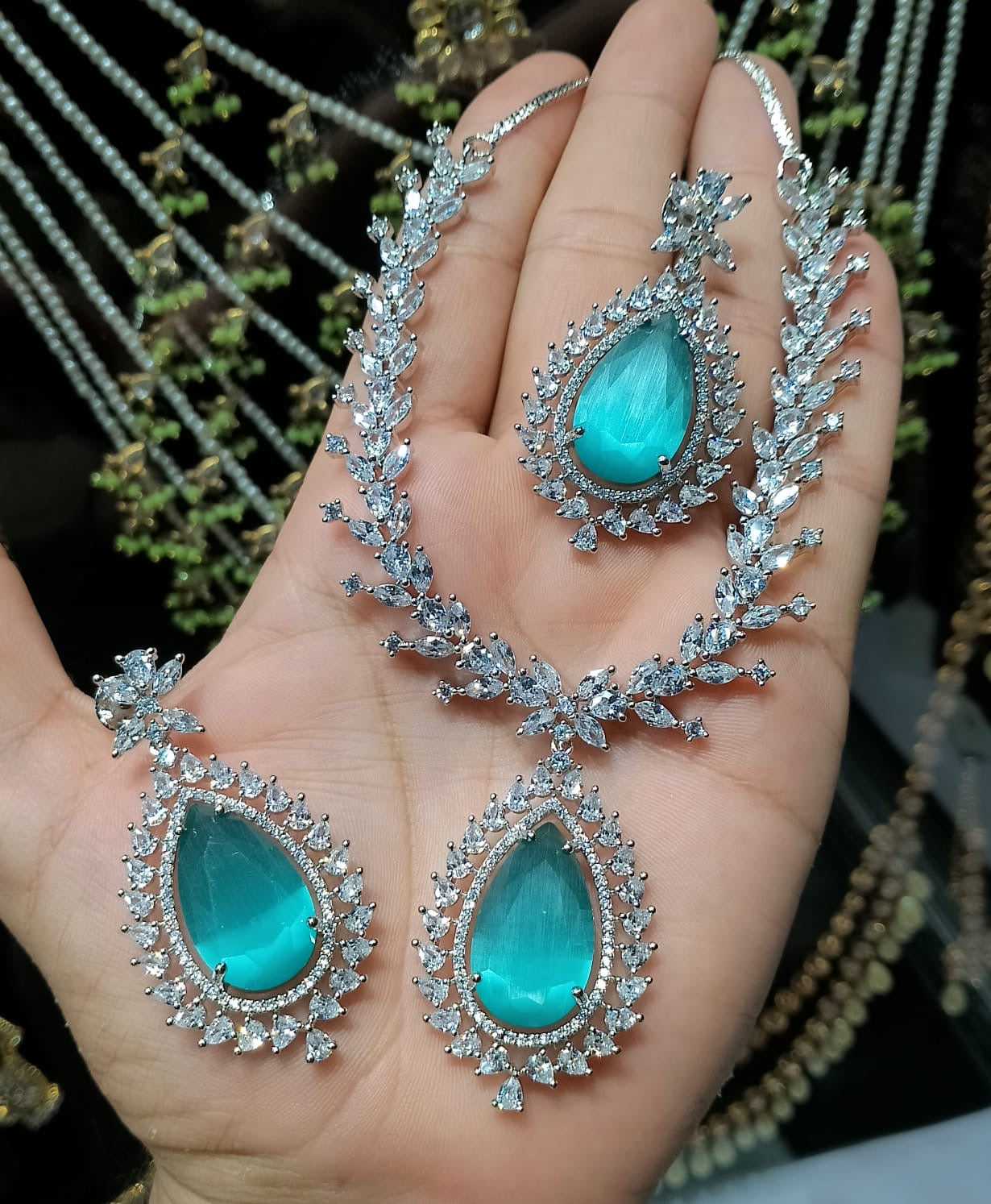 Zircon necklace set