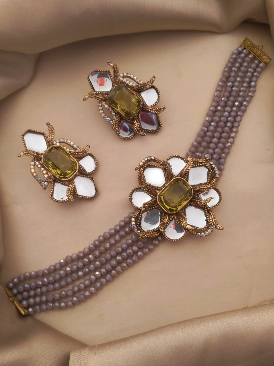 Kundan work choker set