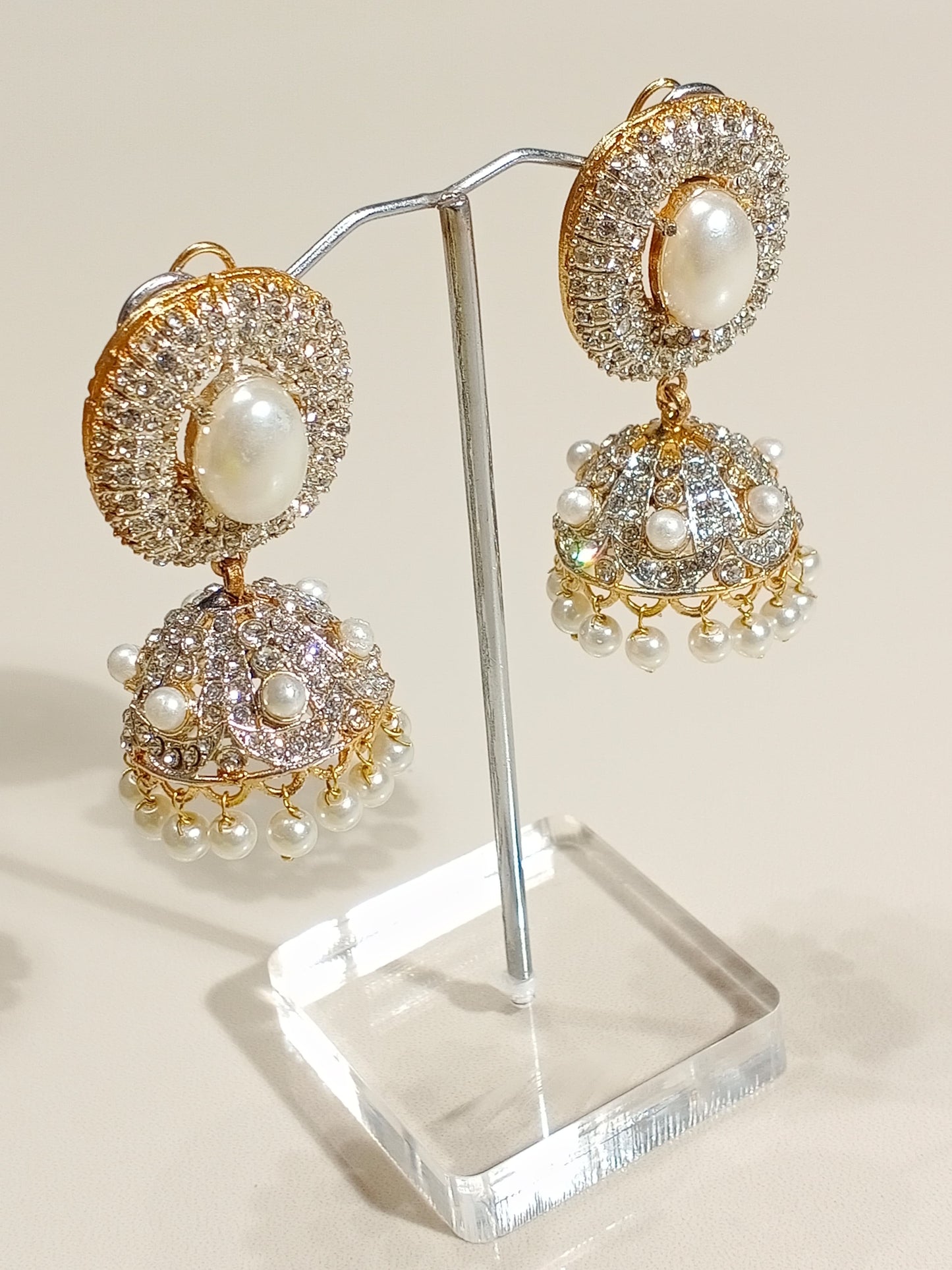 *Jhumka Earrings*