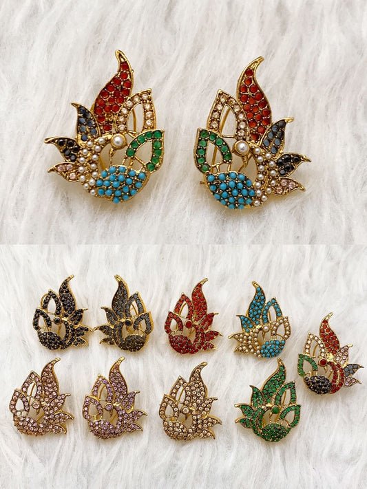 *Leaf style studs/tops*