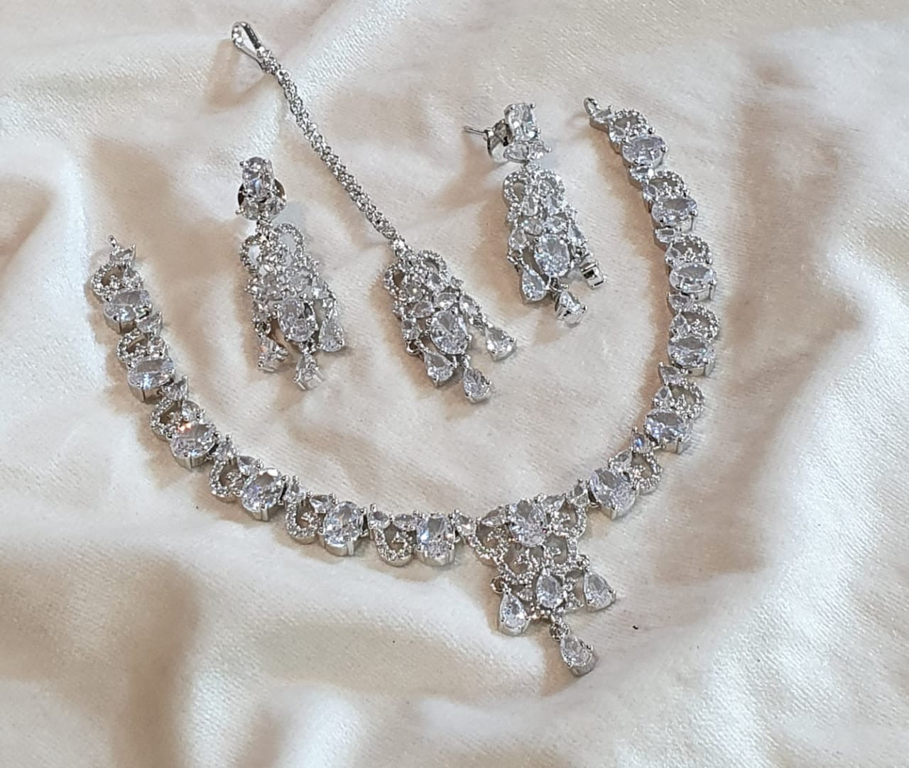 Zircon necklace set