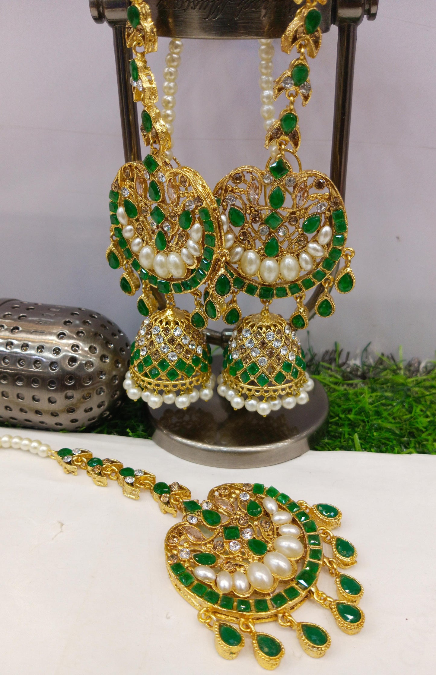 *Jhumka & Tikka*