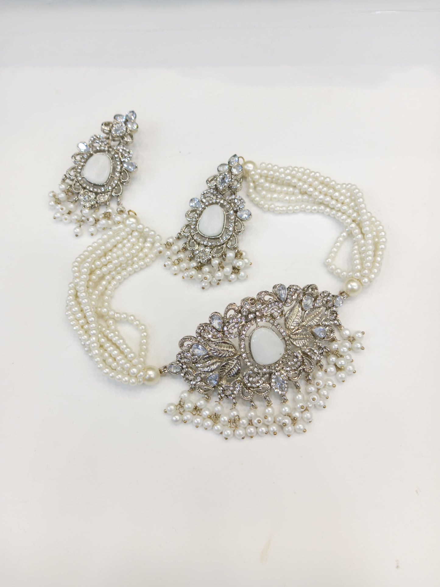 Choker set with earrings