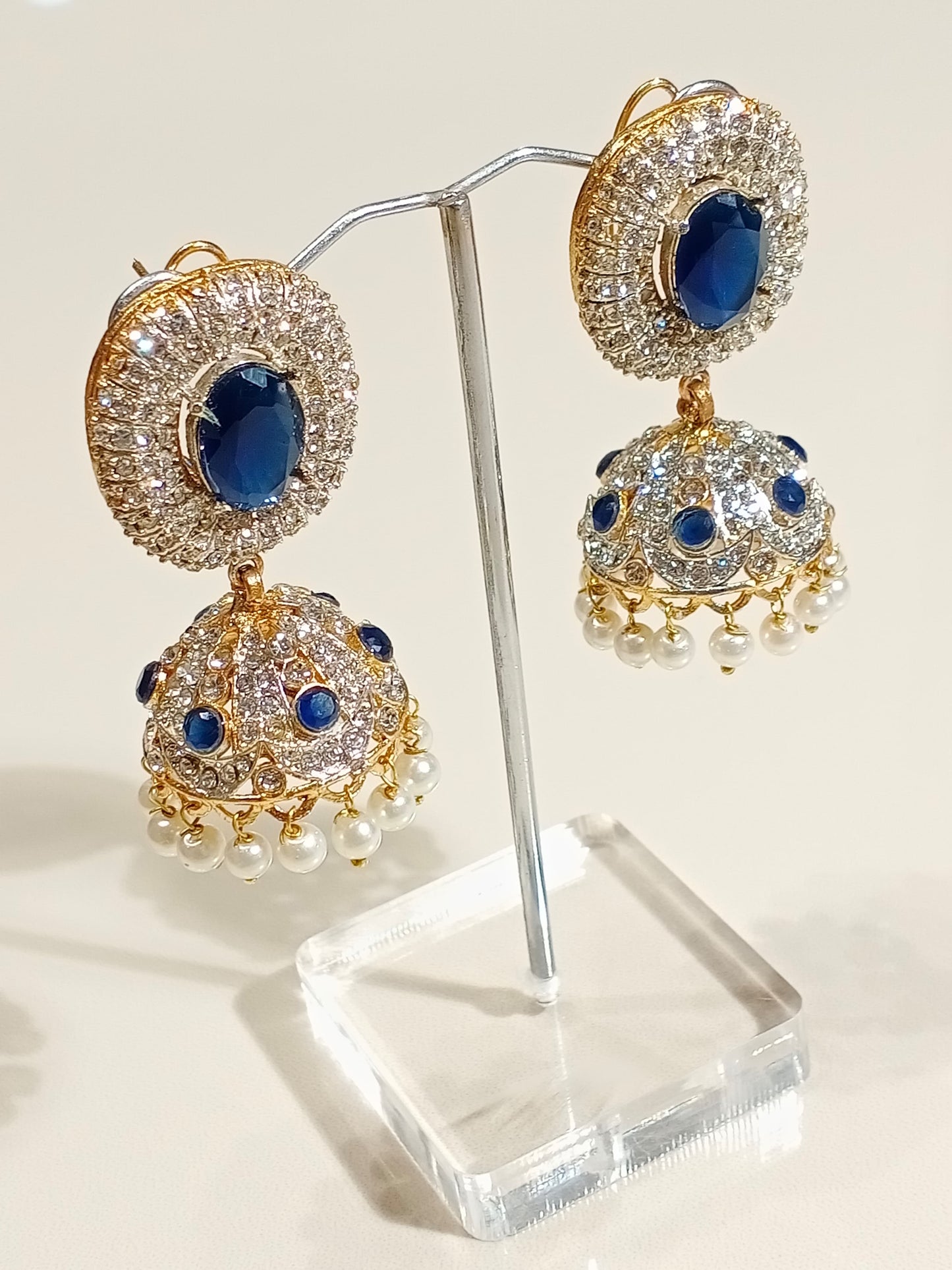 *Jhumka Earrings*