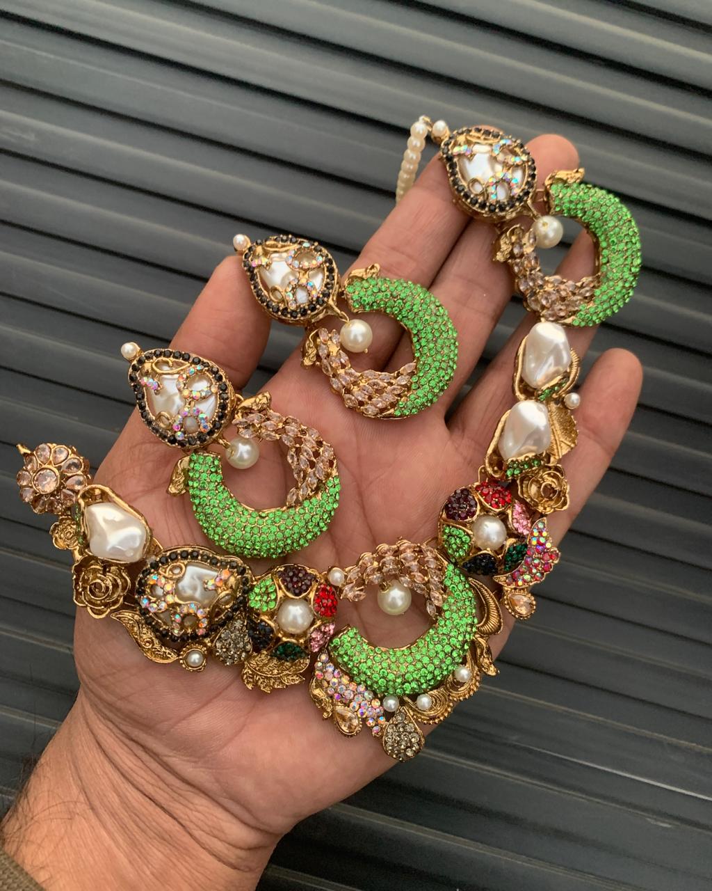 MOP Turkish necklace set with teeka