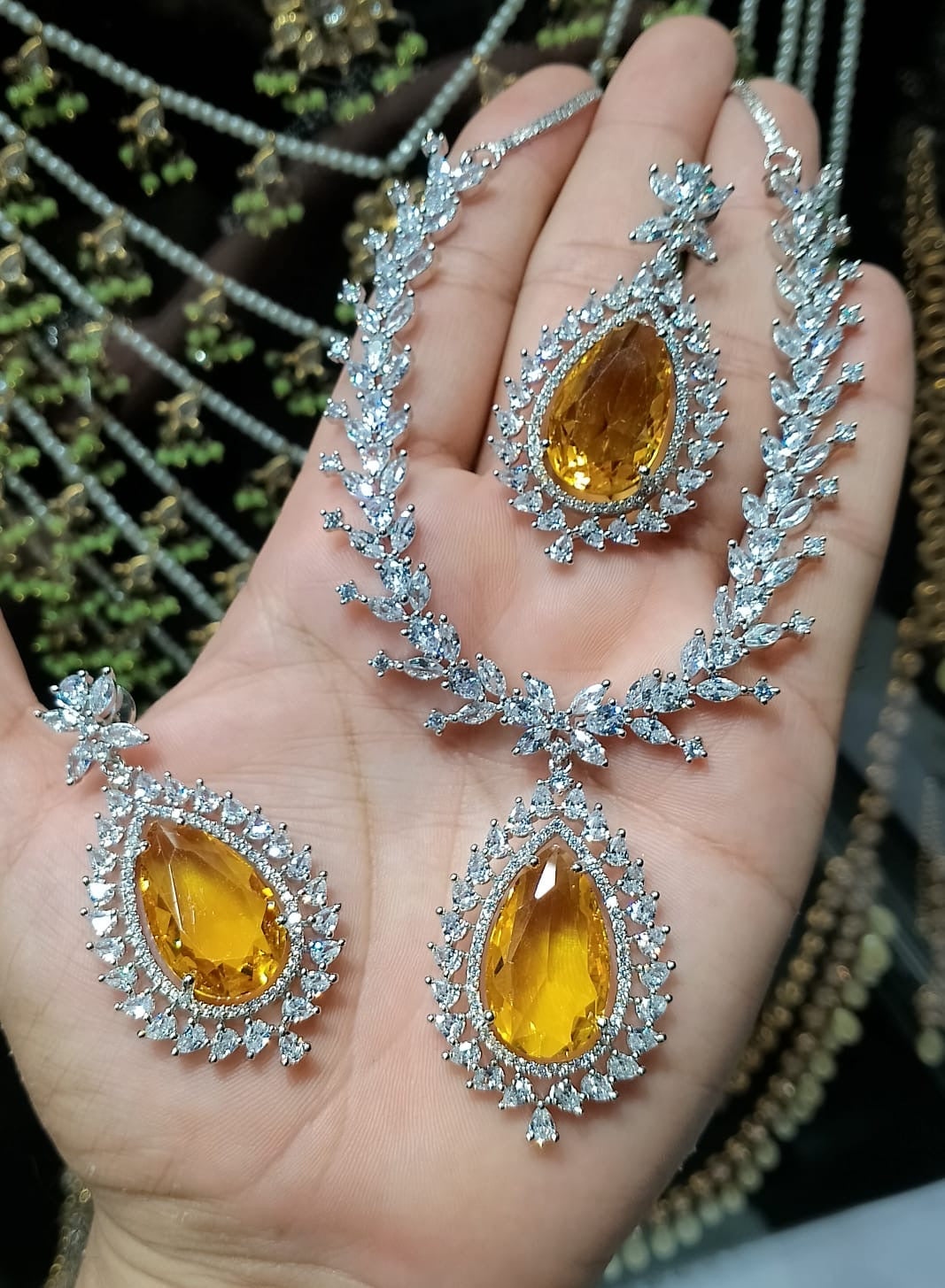 Zircon necklace set