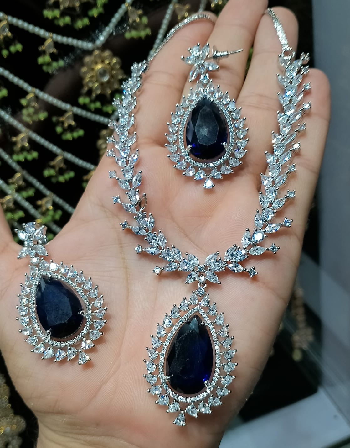 Zircon necklace set