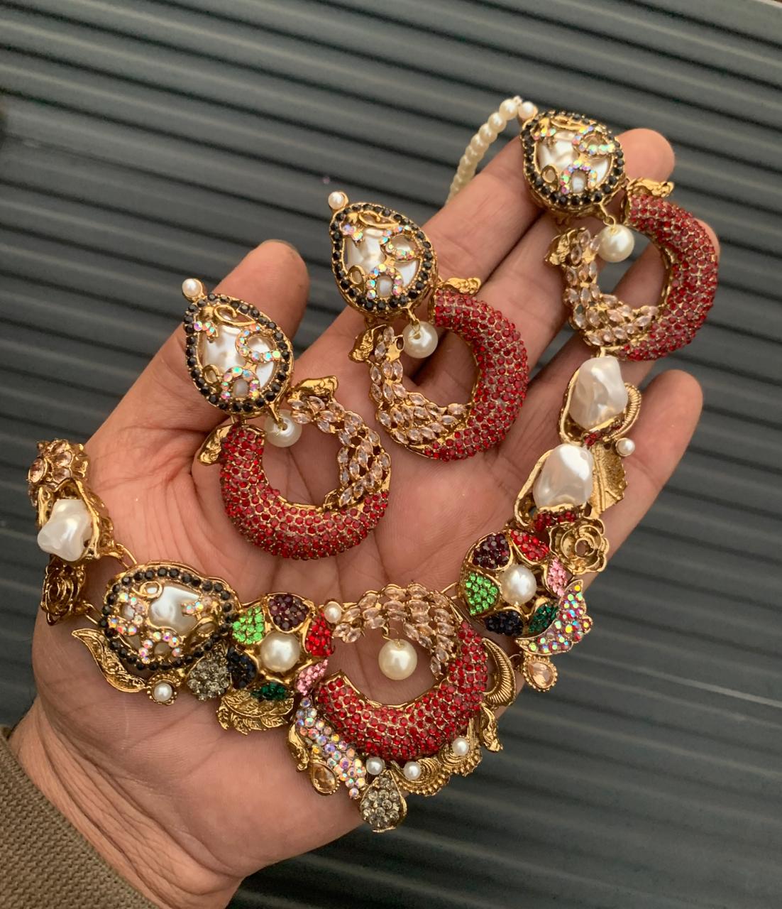 MOP Turkish necklace set with teeka