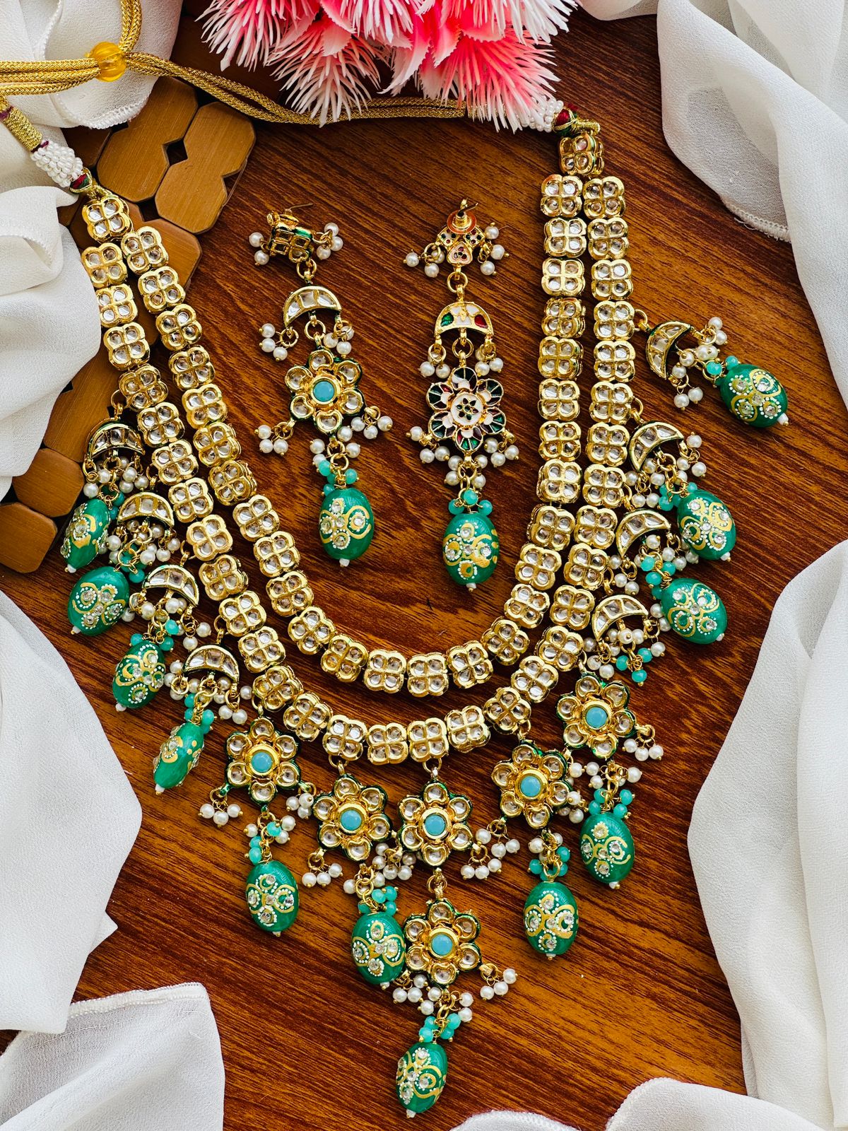 *Handmade Dabbi Kundan Back Meenakari sets*