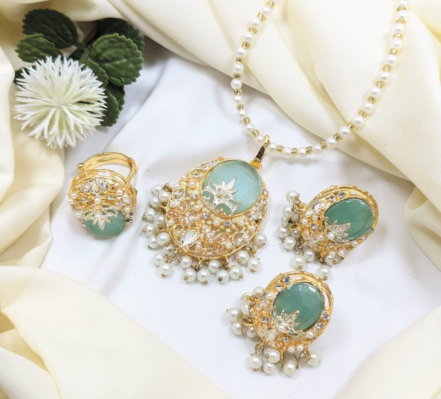 *Pearl Gajra Kit/Pendant Sets*