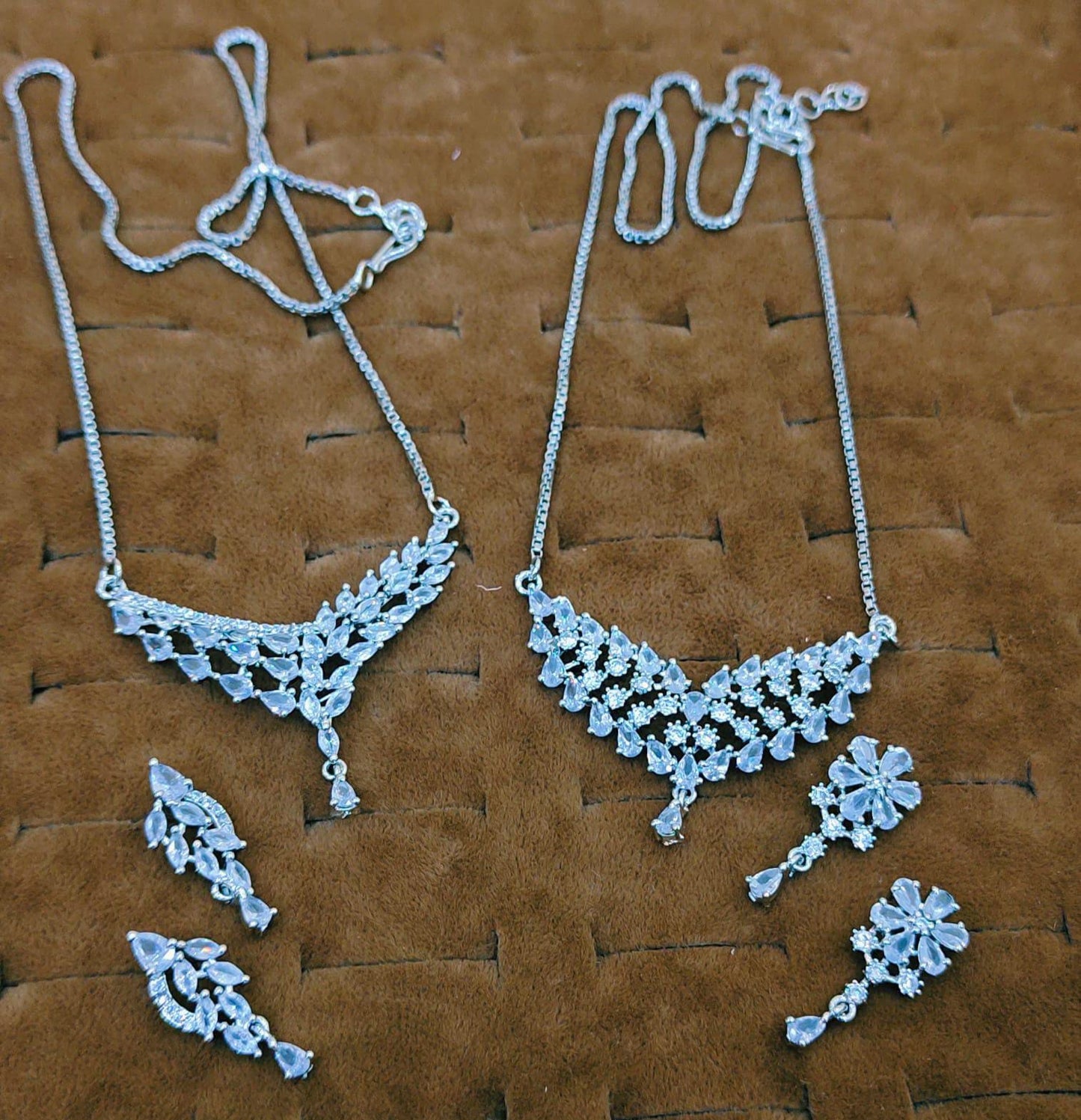 *American Diamond Necklace Set*