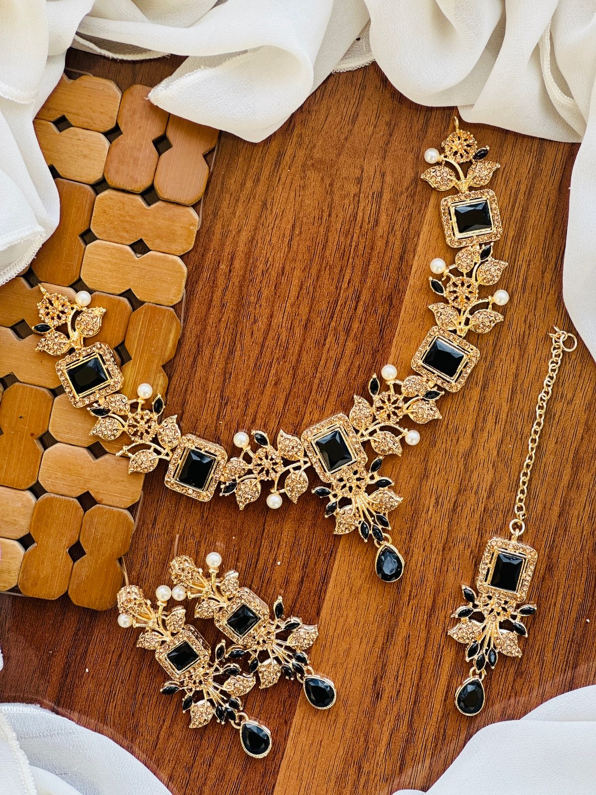 Necklace set