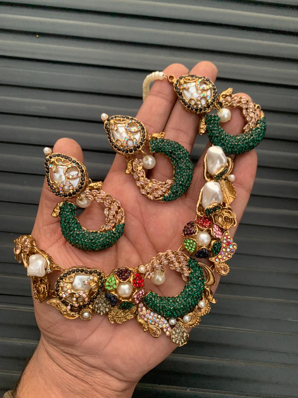 MOP Turkish necklace set with teeka