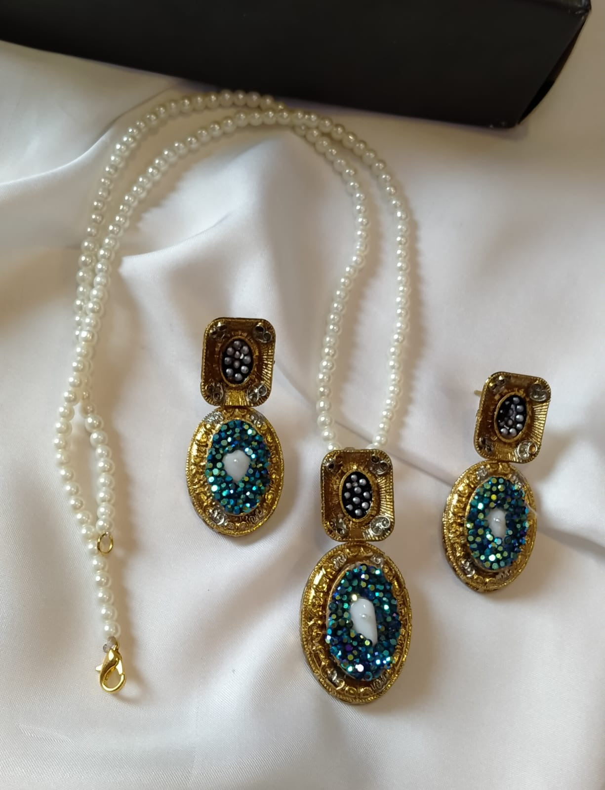 *Handmade Turkish Stones Antique look Pendant Set*