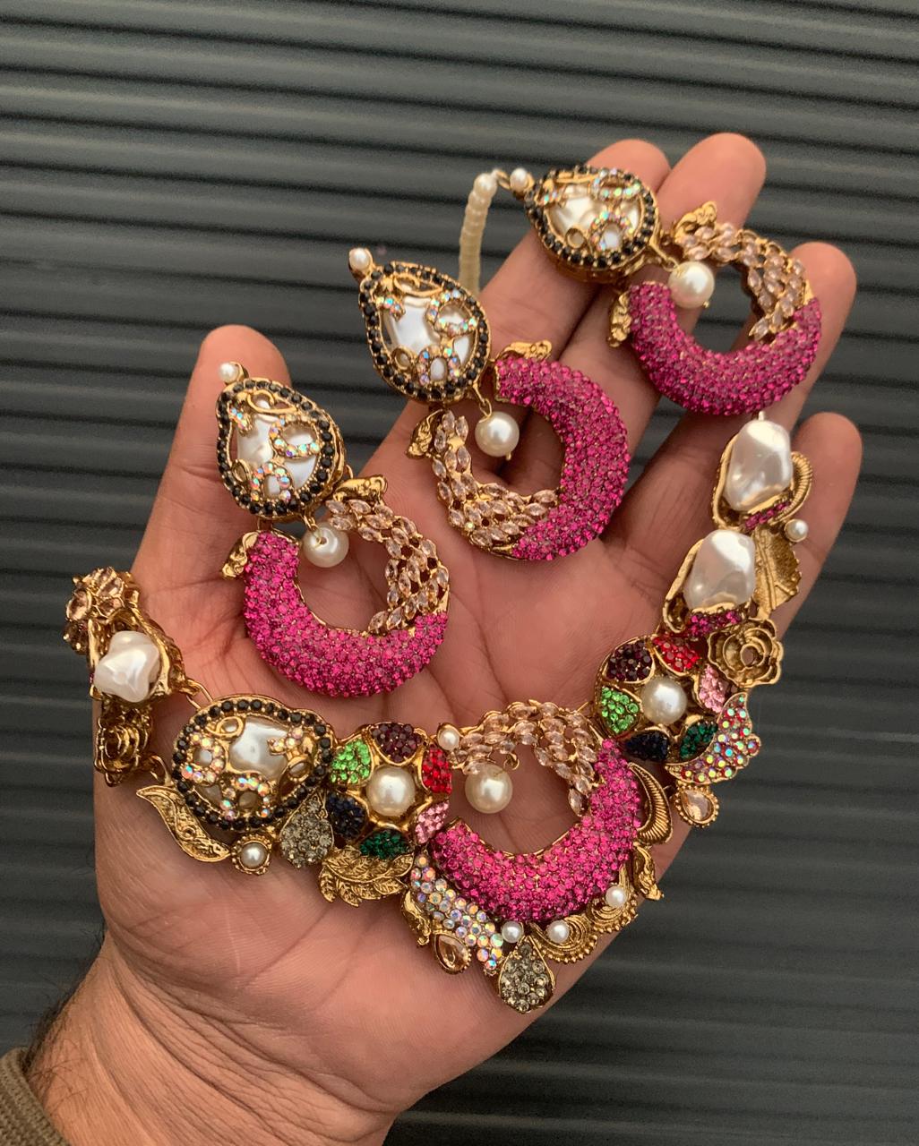MOP Turkish necklace set with teeka