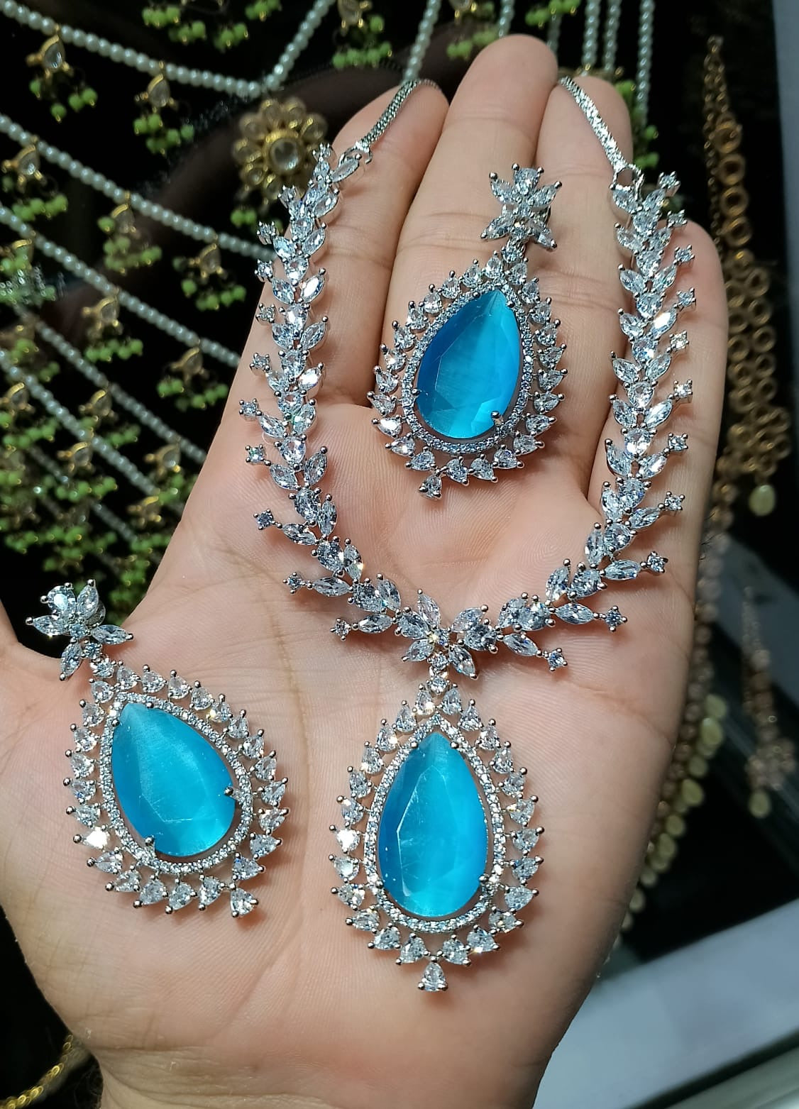 Zircon necklace set