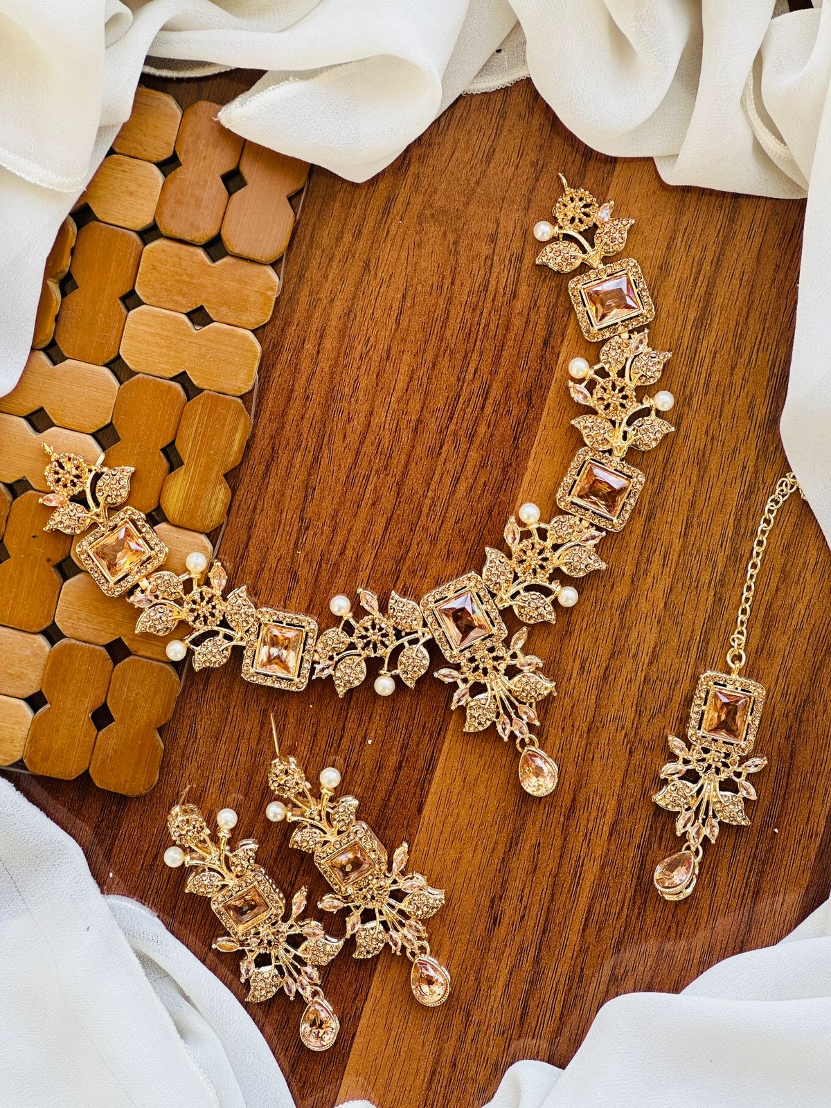 Necklace set