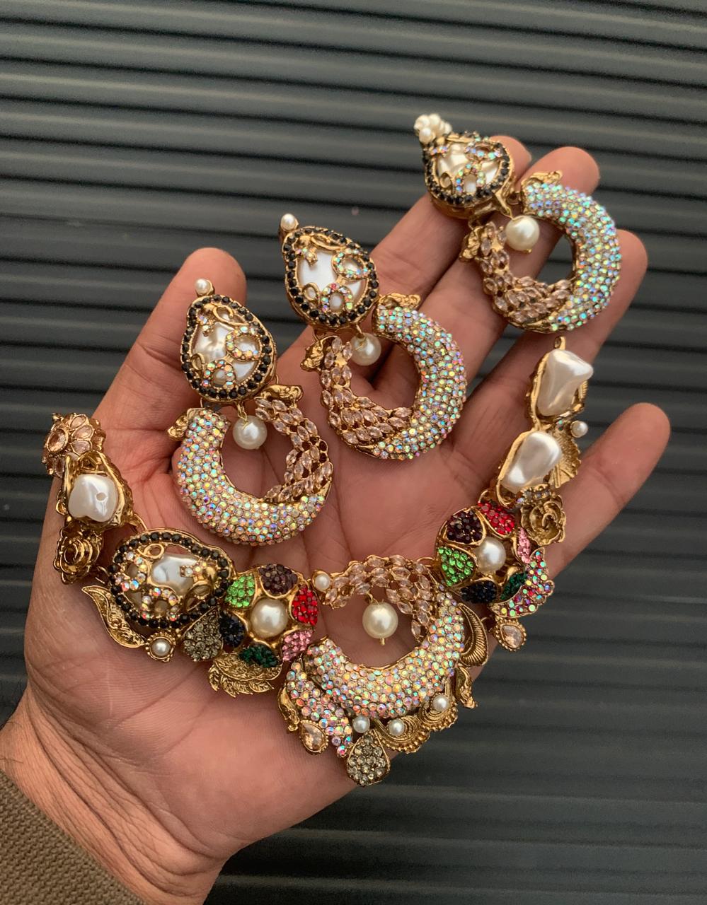 MOP Turkish necklace set with teeka