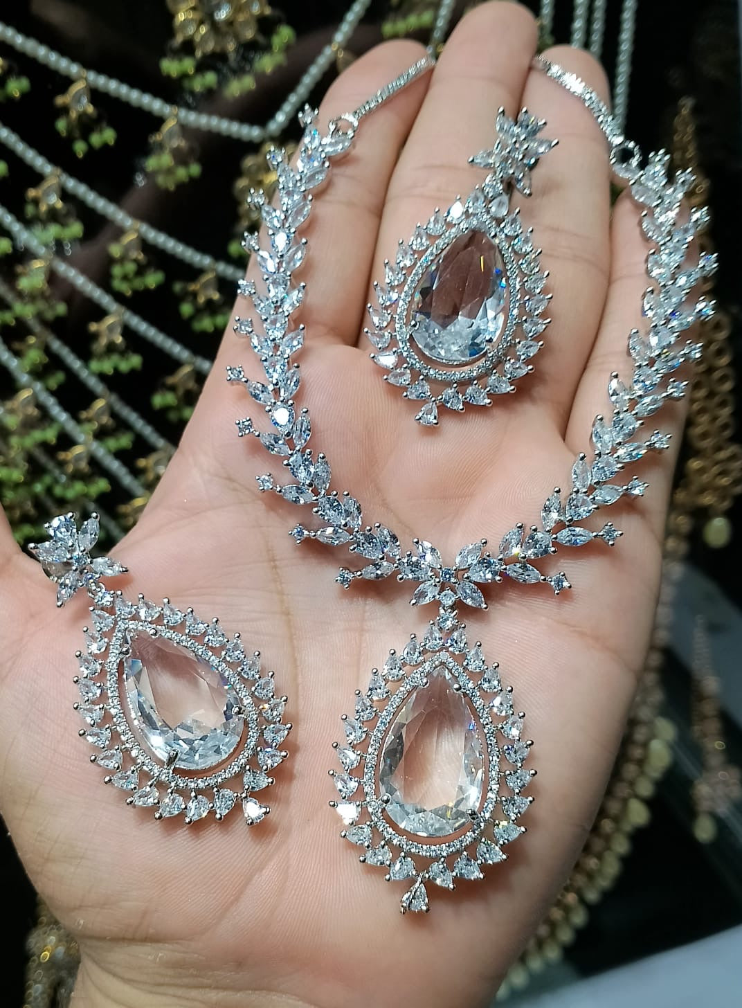 Zircon necklace set