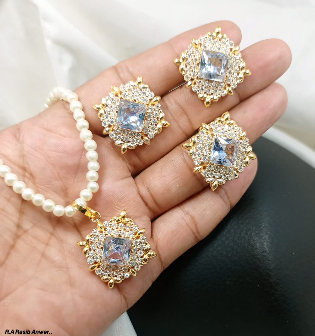 *Sheesha Kundan Locket Sets with Adjustable Rings*