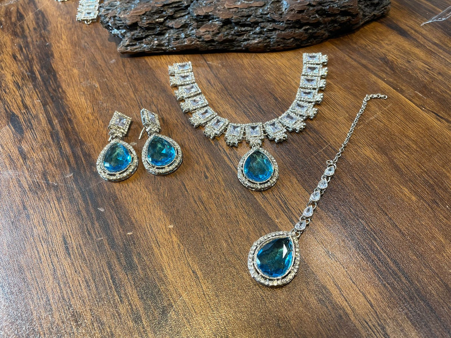 Zircon necklace set
All colour available