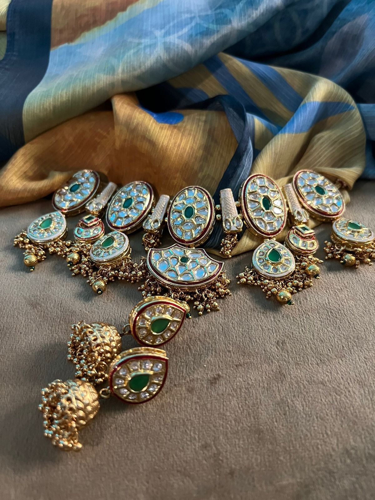 *Thappa Kundan Set*