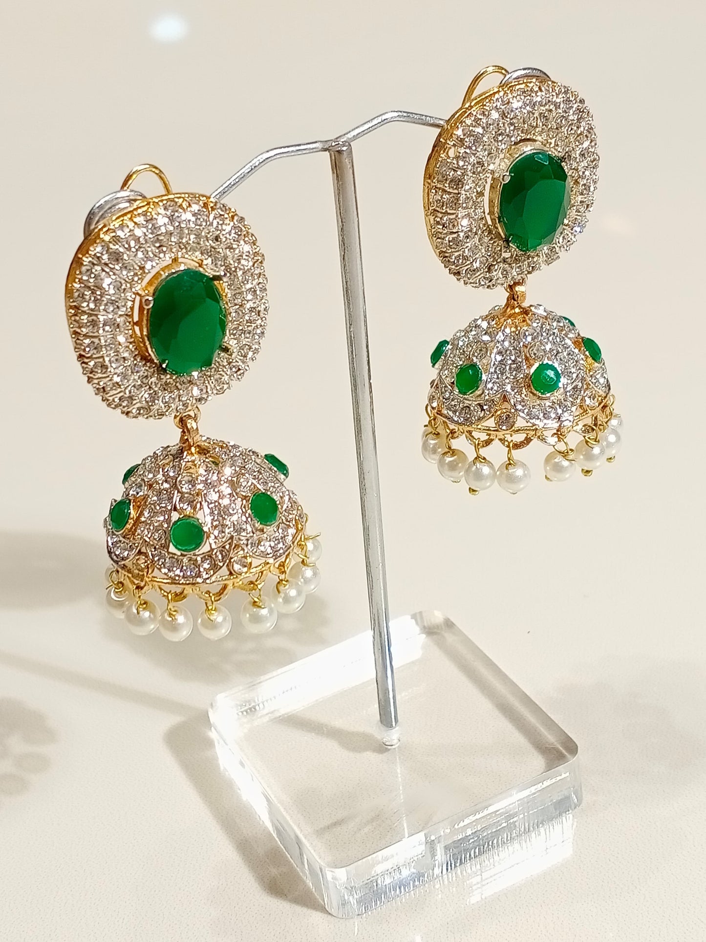 *Jhumka Earrings*