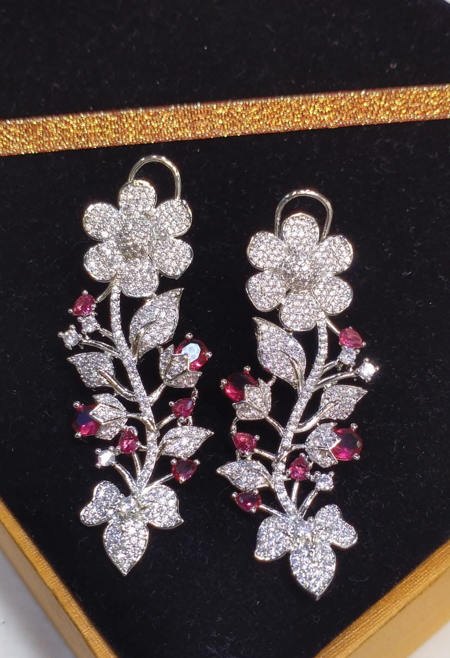 *Zircon Flower Step Earrings*