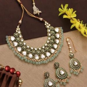 Handmade dabbiii Kundan set