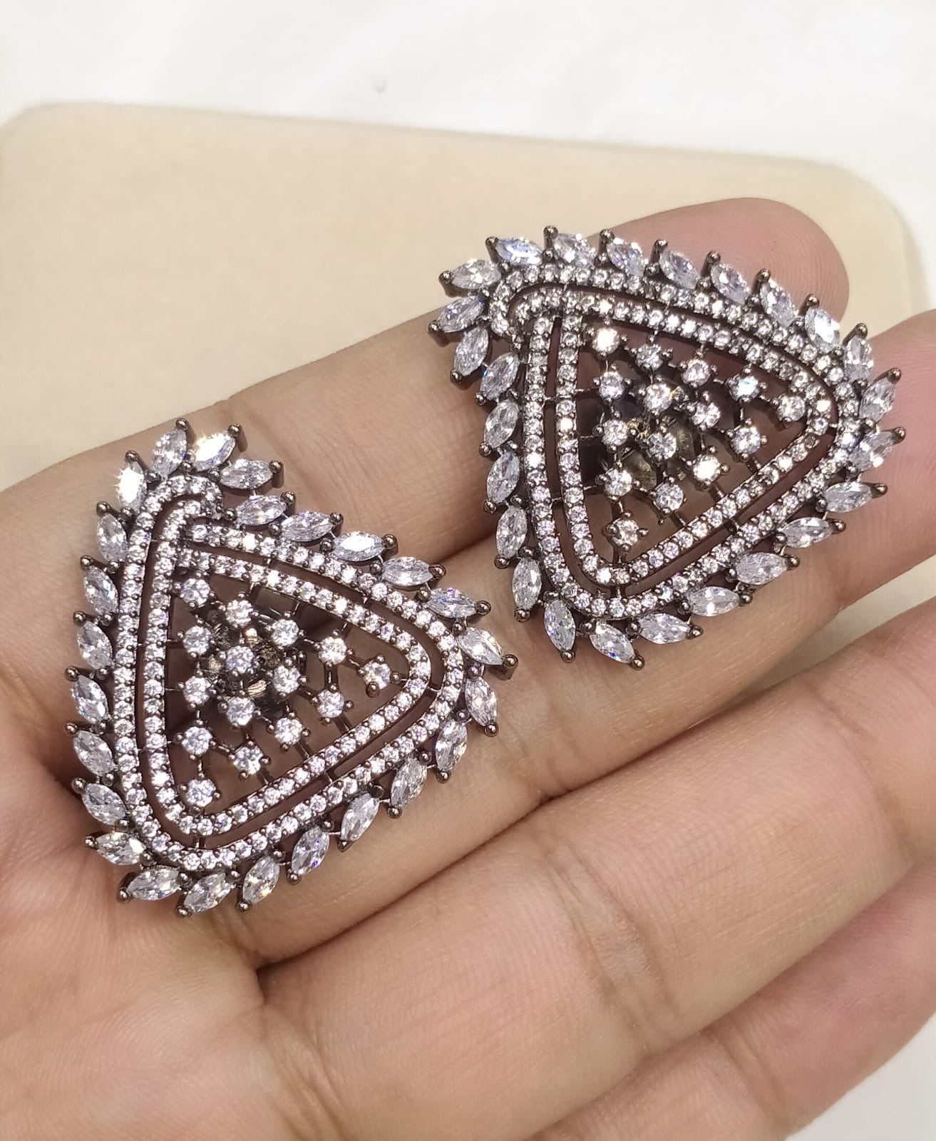 Zircon studs