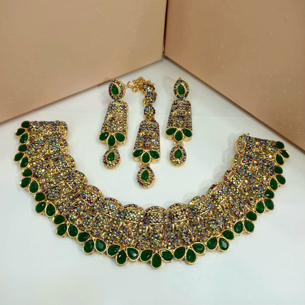 Premium quality Turkish stones necklace set with teeka