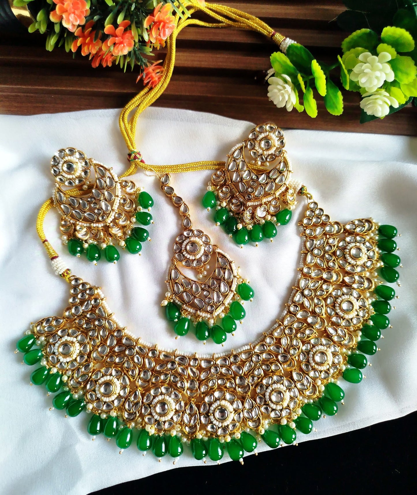 UN-CUT KUNDAN Bridal Necklace Along with long Drop Bali Earrings and Long Tikka